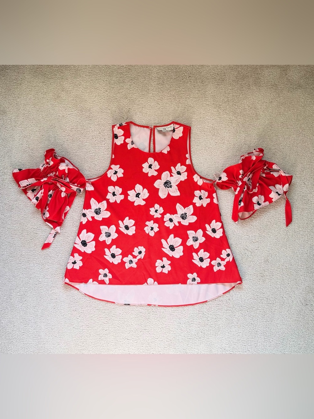 Sachin‎ & Babi XS Red Floral Cold Shoulder Ruffle Tie Sleeve Blouse